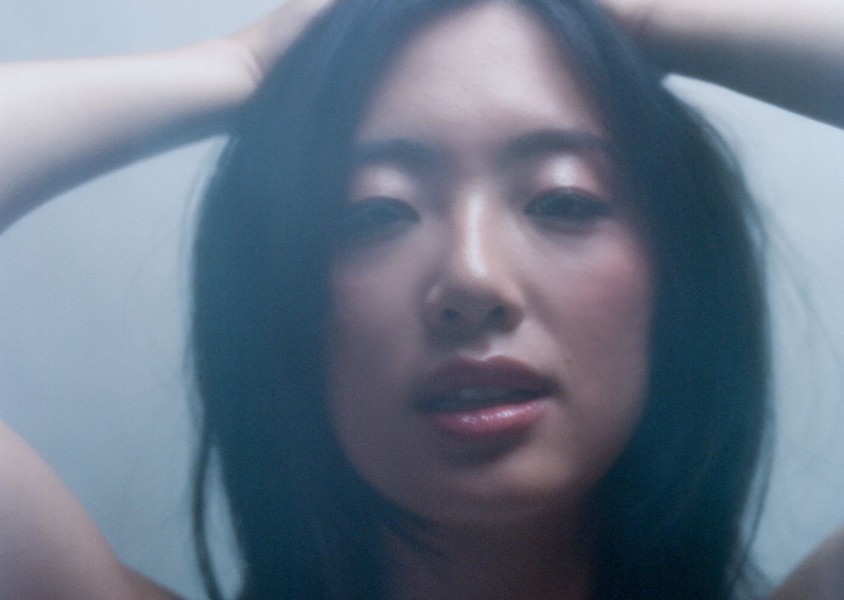 Close up image of Sarah Kinsleyx